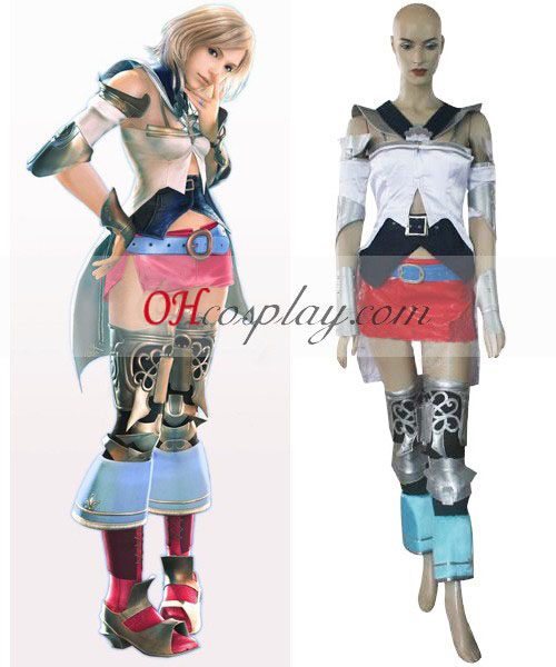 Final Fantasy XII Ashe Cosplay öltözetben 